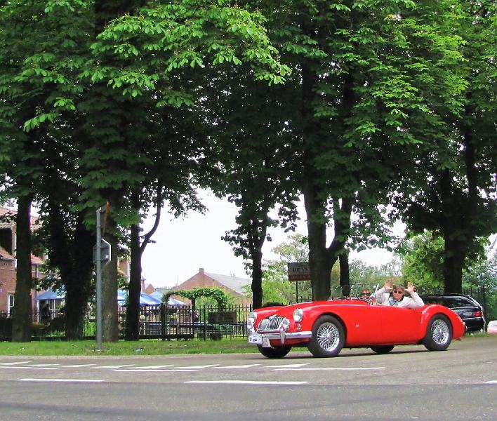 MG & Oldies Happening (29).JPG
